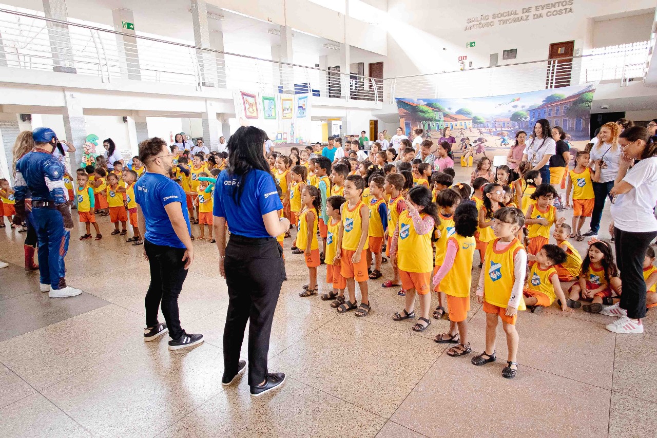 Águas do Piauí leva atividades recreativas para crianças em Parnaíba